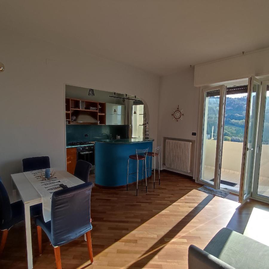 Tramonto In Baia Apartman Pesaro Kültér fotó
