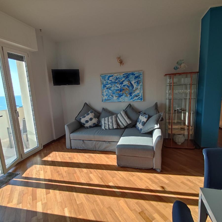 Tramonto In Baia Apartman Pesaro Kültér fotó