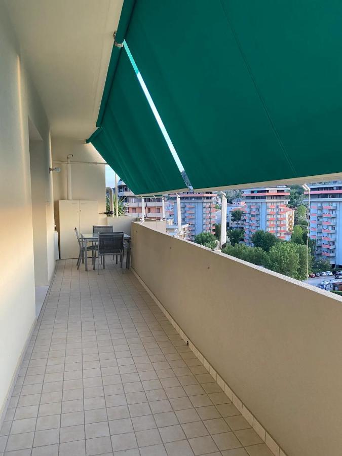 Tramonto In Baia Apartman Pesaro Kültér fotó